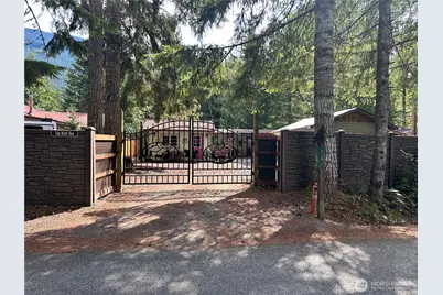 131 Nisqually Way, Ashford, WA 98304 - Photo 36