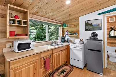 131 Nisqually Way, Ashford, WA 98304 - Photo 10