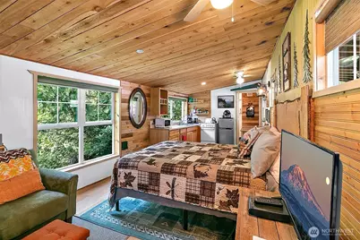 131 Nisqually Way, Ashford, WA 98304 - Photo 8