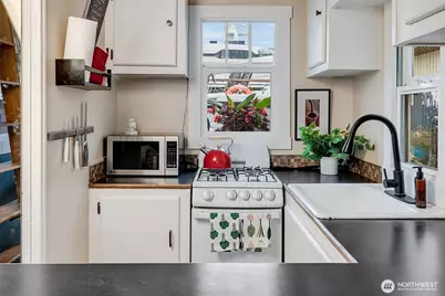 2143 N Northlake Way #11, Seattle, WA 98103 - Photo 10