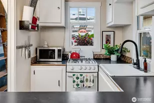 2143 N Northlake Way, Seattle, WA 98103 - Photo 10