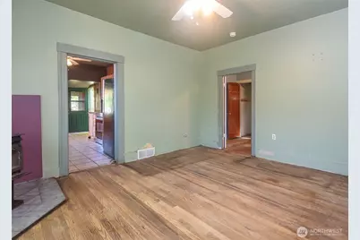 2214 N 60th Street, Seattle, WA 98103 - Photo 8