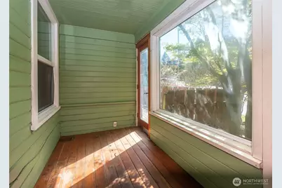 2214 N 60th Street, Seattle, WA 98103 - Photo 1