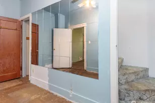2214 N 60th St, Seattle, WA 98103 - Photo 12