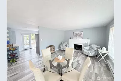 983 NE O'Leary Street, Oak Harbor, WA 98277 - Photo 4