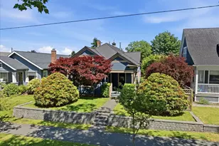 1621 Colby Ave, Everett, WA 98201 - Photo 2