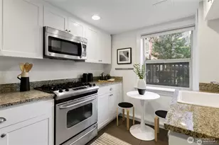 117 John St, Seattle, WA 98109 - Photo 10