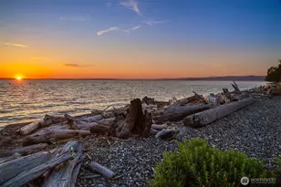 309 Seascape Dr, Camano Island, WA 98282 - Photo 36