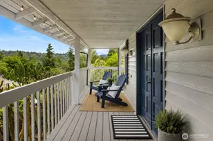 12801 SE 22nd Pl, Bellevue, WA 98005 - Photo 2