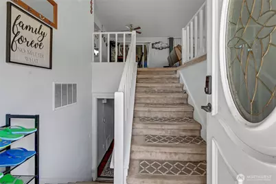14915 16th Avenue Ct E, Tacoma, WA 98445 - Photo 2