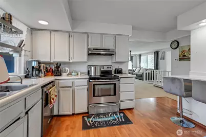 14915 16th Avenue Ct E, Tacoma, WA 98445 - Photo 10