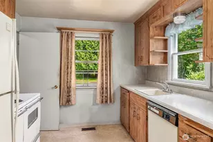 320 NE 185th St, Shoreline, WA 98155 - Photo 8