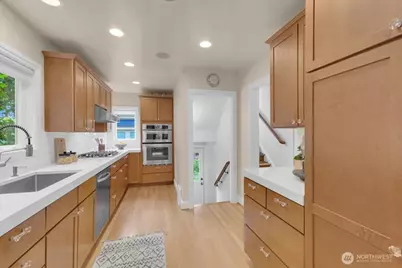 1955 21st Avenue E, Seattle, WA 98112 - Photo 14