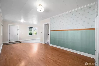 706 3rd Street SW, Puyallup, WA 98371 - Photo 6