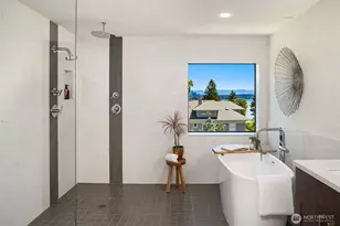 1810 Madrona Dr, Seattle, WA 98122 - Photo 26