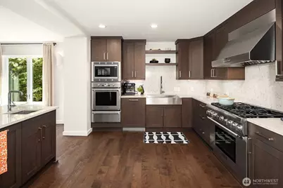 1810 Madrona Drive, Seattle, WA 98122 - Photo 12