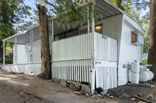 18745 1st Ave NE, Suquamish, WA 98392 - Photo 2