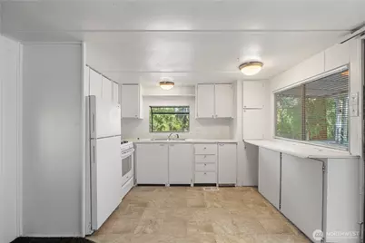18745 1st Avenue NE, Suquamish, WA 98392 - Photo 14
