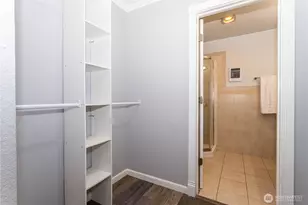 12517 NE 23rd Pl, Bellevue, WA 98005 - Photo 20