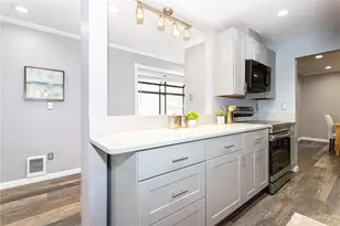 12517 NE 23rd Pl, Bellevue, WA 98005 - Photo 16