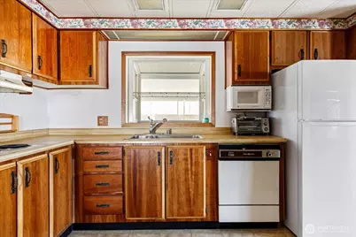 225 NE Ernst Street #93, Oak Harbor, WA 98277 - Photo 10