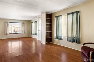 225 NE Ernst St, Oak Harbor, WA 98277 - Photo 14