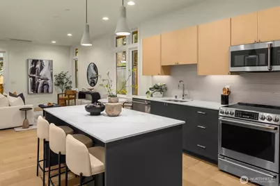 12710 NE 72nd Street, Kirkland, WA 98033 - Photo 14