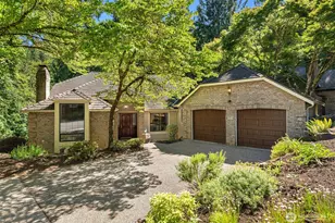 2815 NW Pine Cone Dr, Issaquah, WA 98027 - Photo 2