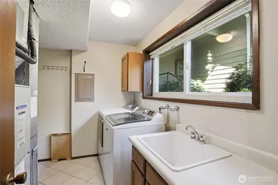 1041 Ihland Place NE, Bainbridge Island, WA 98110 - Photo 26