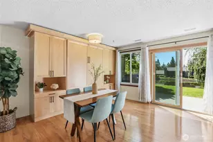 1041 Ihland Pl NE, Bainbridge Island, WA 98110 - Photo 6