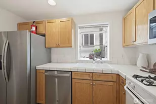 1141 N 93rd St, Seattle, WA 98103 - Photo 12