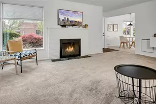 4606 NE 47th St, Seattle, WA 98105 - Photo 6
