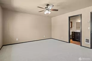 1617 SW Stremler Dr, Oak Harbor, WA 98277 - Photo 16