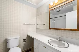 14221 SE 10th Pl, Bellevue, WA 98007 - Photo 14