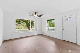 10302 E 40th Ave, Tacoma, WA 98446 - Photo 8