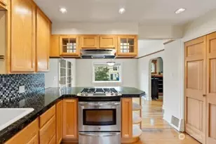 1600 27th Ave, Seattle, WA 98122 - Photo 14