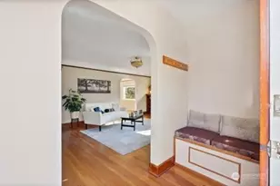 1600 27th Ave, Seattle, WA 98122 - Photo 4
