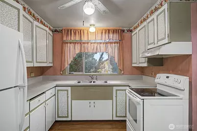 3121 Norton Avenue, Everett, WA 98201 - Photo 14