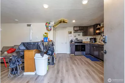 102 & 104 9th Street SW, Puyallup, WA 98371 - Photo 6
