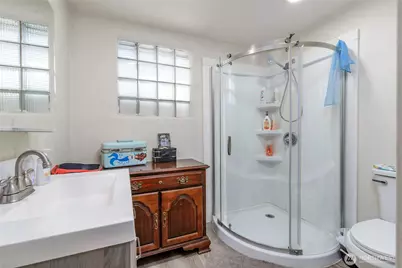 102 & 104 9th Street SW, Puyallup, WA 98371 - Photo 12