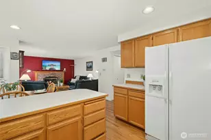23435 NE 28th Pl, Sammamish, WA 98074 - Photo 10