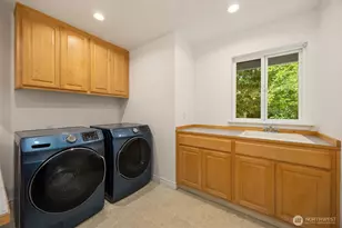 9021 Sand Point Way NE, Seattle, WA 98115 - Photo 22