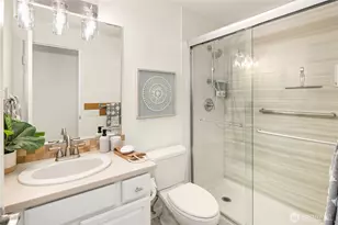 2616 4th Ave N, Seattle, WA 98109 - Photo 16