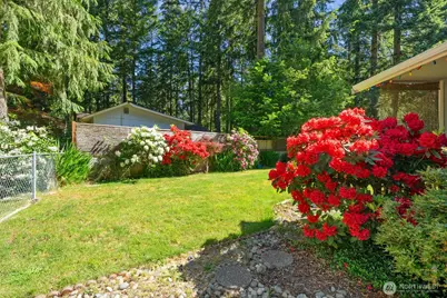 31 E Squaxin Place, Shelton, WA 98584 - Photo 2