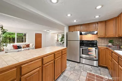 13804 Redmond Way, Redmond, WA 98052 - Photo 10