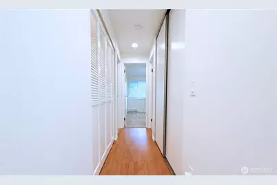 725 141st Place NE #4, Bellevue, WA 98007 - Photo 10
