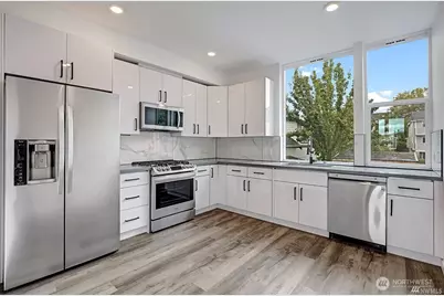 933 NW 52nd Street #A, Seattle, WA 98107 - Photo 6