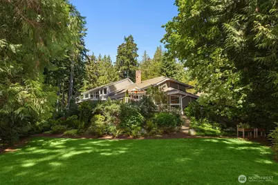 4560 Island Avenue, Bainbridge Island, WA 98110 - Photo 2