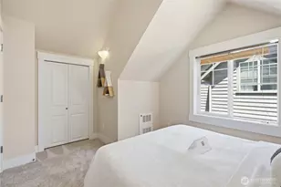 1017 NE 123rd St, Seattle, WA 98125 - Photo 24