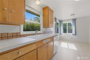 2210 N Mason Ave, Tacoma, WA 98406 - Photo 14